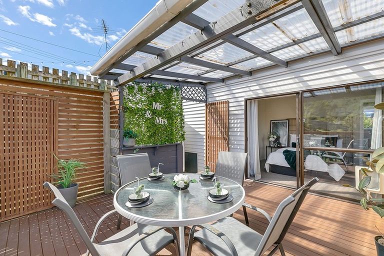 Photo of property in 70 Champion Street, Cannons Creek, Porirua, 5024