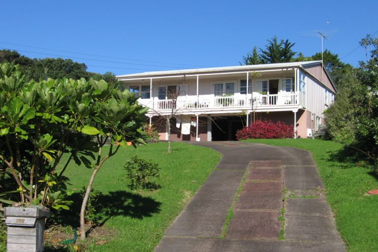 Photo of property in 35 Hammond Avenue, Hatfields Beach, Orewa, 0931