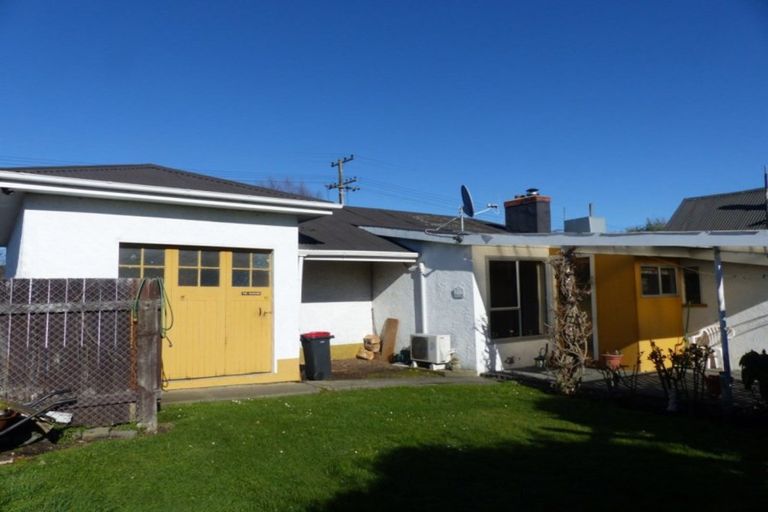 Photo of property in 28 Leonard Street, Waimate, 7924