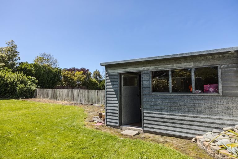 Photo of property in 12 Harlech Street, Oamaru North, Oamaru, 9400