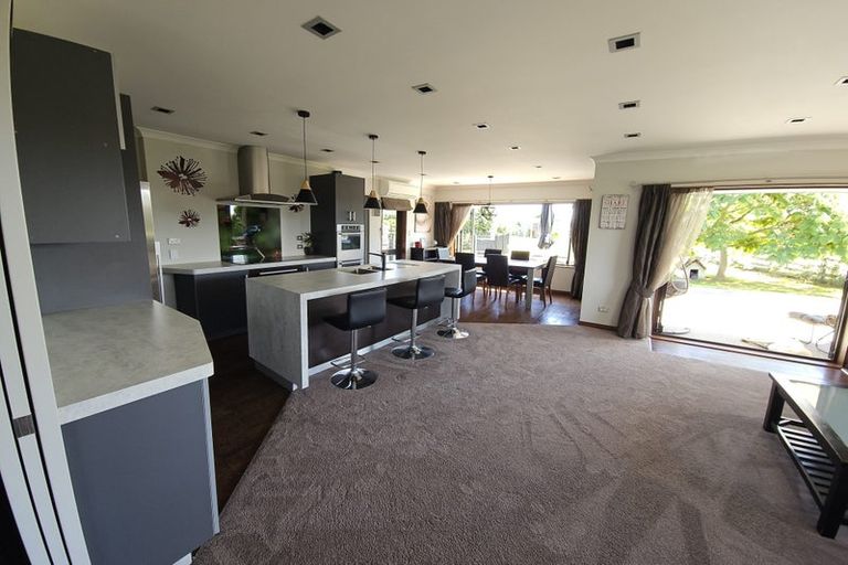 Photo of property in 94 Pohutukawa Drive, Levin, 5571