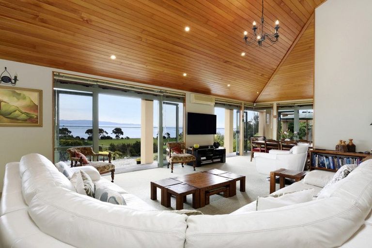 Photo of property in 17 Walters Bluff, Atawhai, Nelson, 7010