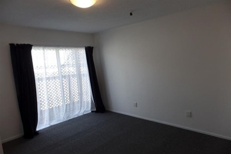 Photo of property in 14 Helena Street, Massey, Auckland, 0614