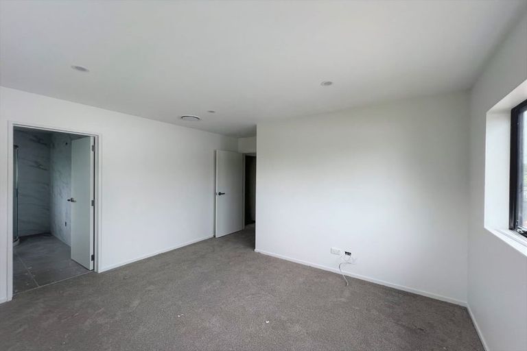 Photo of property in 30c Durham Street, Te Atatu Peninsula, Auckland, 0610