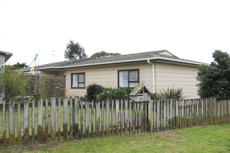 Photo of property in 21 Pitoitoi Street, Otaihanga, Paraparaumu, 5036