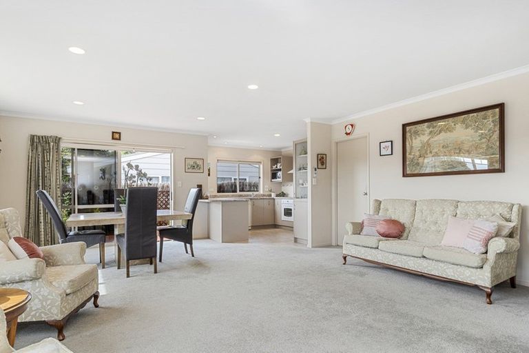 Photo of property in 42a Bellevue Road, Brookfield, Tauranga, 3110