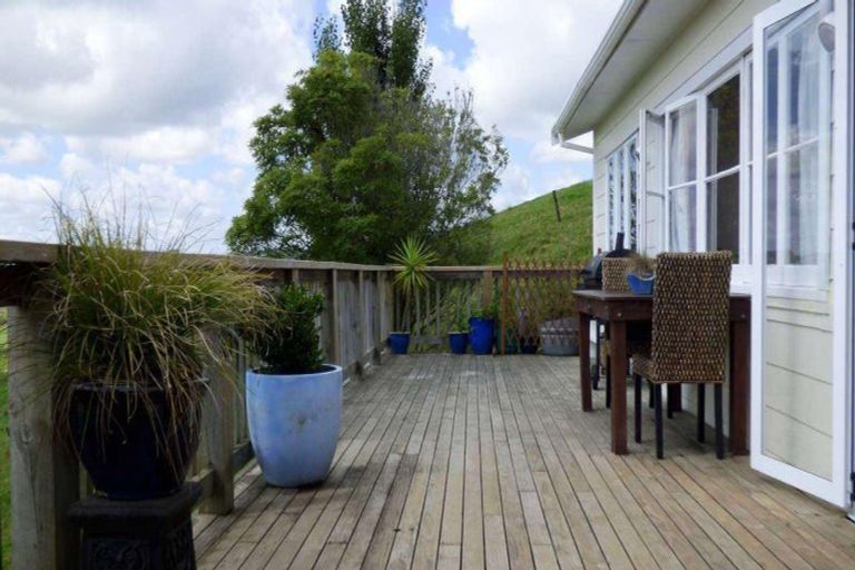 Photo of property in 25 Mapuna Road, Tangiteroria, 0381