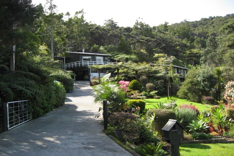 Photo of property in 4 Ocean View Road, Huia, Auckland, 0604