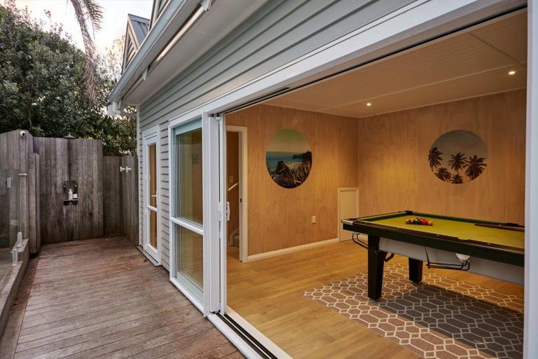 Photo of property in 12 Lysnar Street, Okitu, Gisborne, 4010