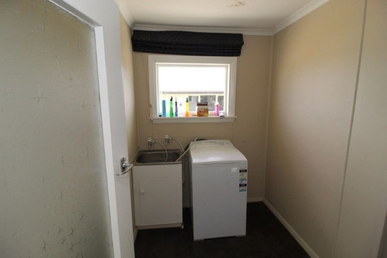 Photo of property in 6 Studholme Street, Waimate, 7924