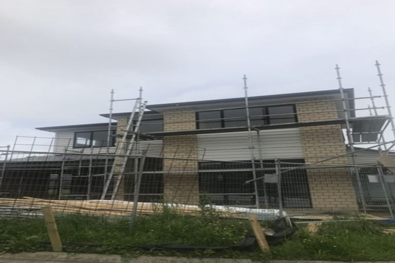 Photo of property in 4 Ahorangi Road, Silverdale, 0932