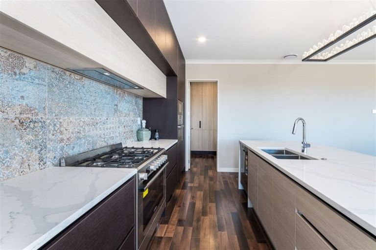 Photo of property in 17 Tawatawa Street, Long Bay, Auckland, 0630