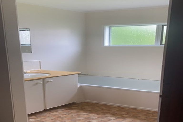 Photo of property in 2/3 Northwick Place, Hillcrest, Auckland, 0627