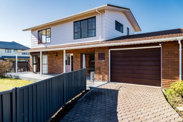 Photo of property in 41 Severn Street, Green Island, Dunedin, 9018