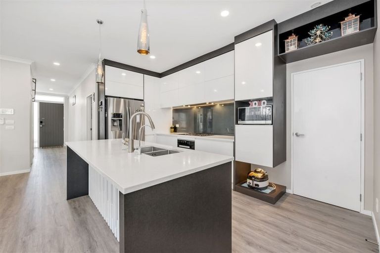 Photo of property in 7 Drumconnell Drive, Flat Bush, Auckland, 2019