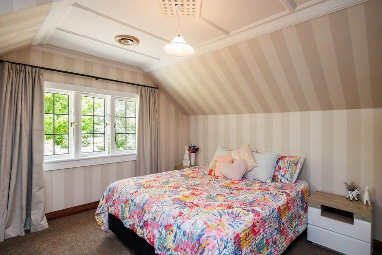 Photo of property in 11 Elmira Avenue, Hokowhitu, Palmerston North, 4410