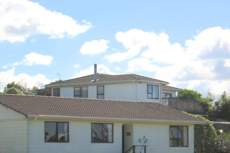 Photo of property in 18 Panzic Place, Glen Eden, Auckland, 0602