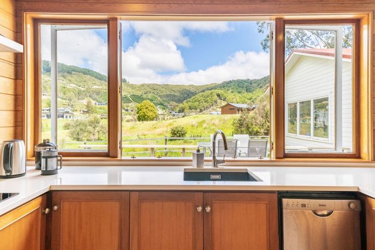 Photo of property in 423 Katherine Mansfield Drive, Blue Mountains, Upper Hutt, 5371