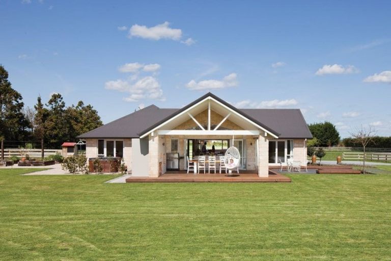 Photo of property in 728 Peak Road, Helensville, 0875