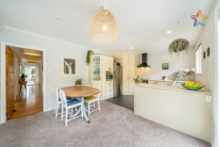 Photo of property in 59 Oroua Street, Eastbourne, Lower Hutt, 5013