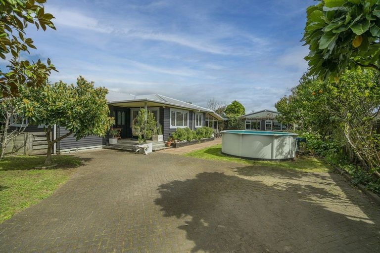 Photo of property in 14 Kenneth Avenue, Whitianga, 3510