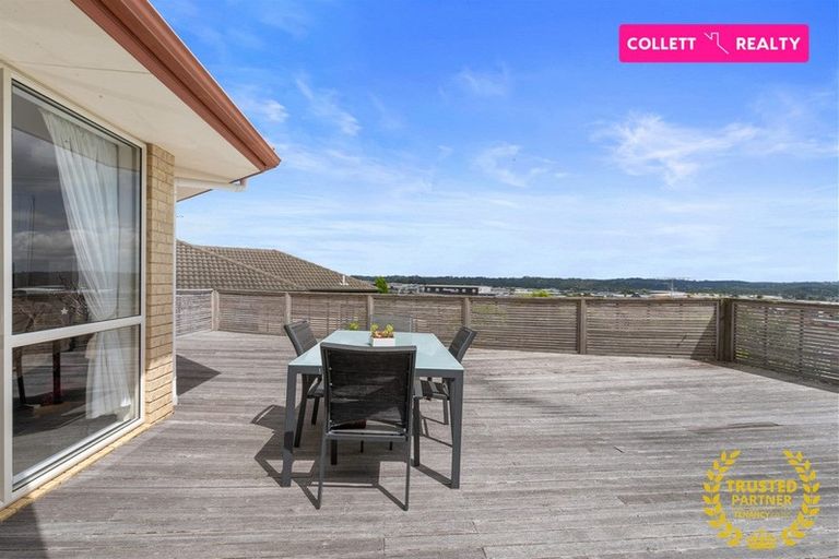 Photo of property in 39 Bluebird Crescent, Unsworth Heights, Auckland, 0632