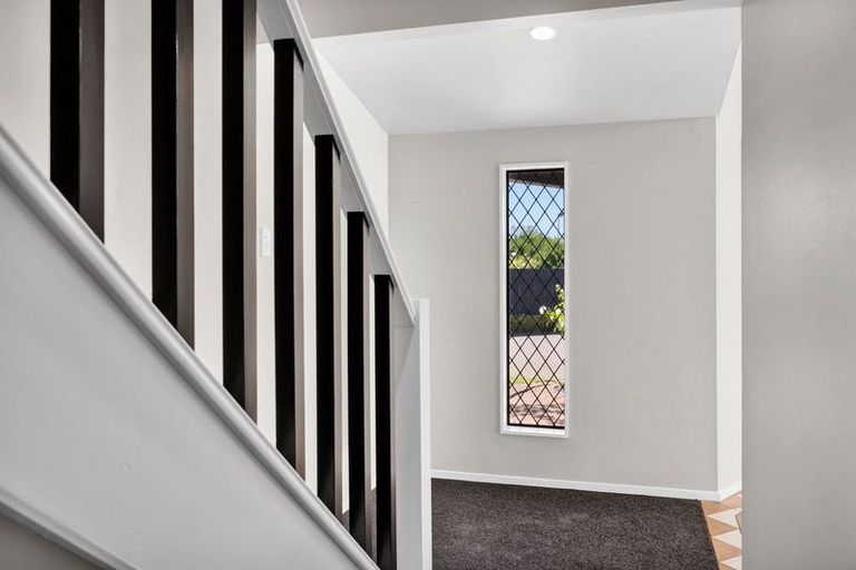 Photo of property in 9 County Drive, Hawera, 4610