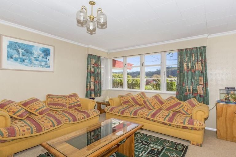 Photo of property in 1088 High Street, Taita, Lower Hutt, 5011