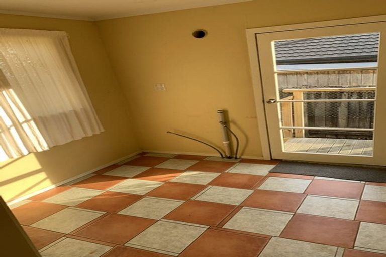 Photo of property in 20 Sherrybrooke Place, Sunnyvale, Auckland, 0612