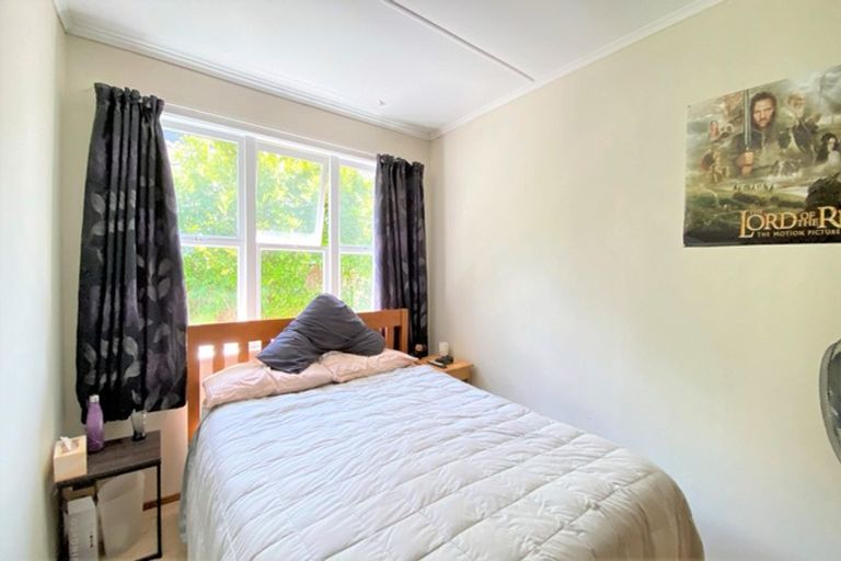 Photo of property in 17 William Souter Street, Forrest Hill, Auckland, 0620