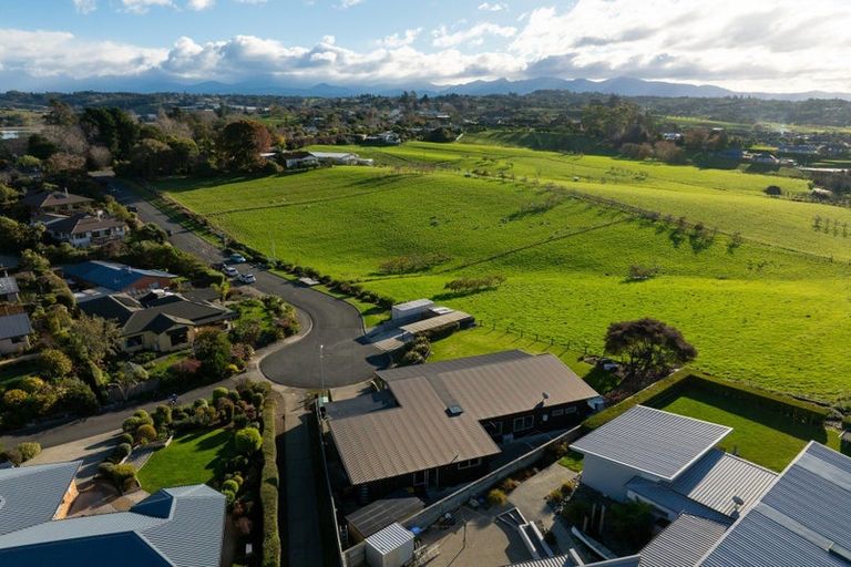 Photo of property in 15 Lionel Place, Mapua, 7005