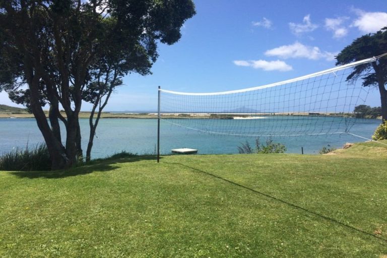 Photo of property in 281 Cove Road, Waipu, 0582