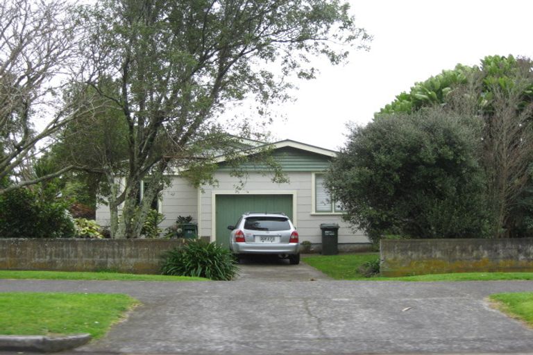 Photo of property in 30 Old South Road, Okato, 4335