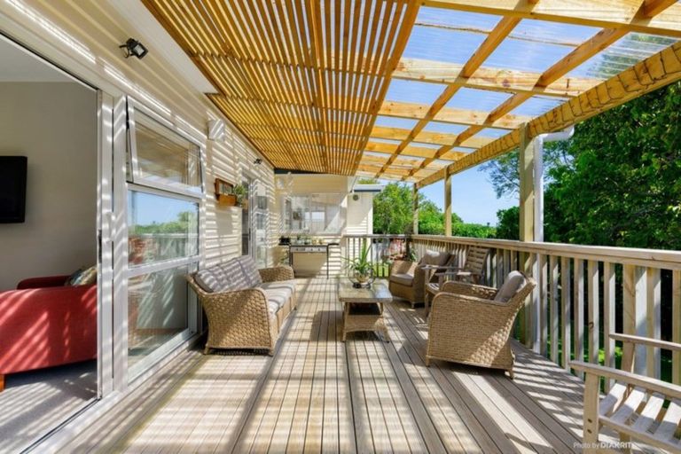 Photo of property in 109 Totara Road, Miramar, Wellington, 6022