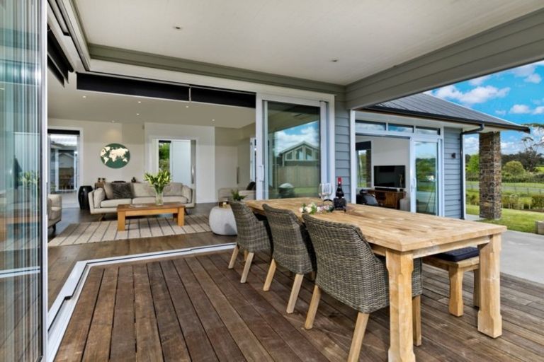 Photo of property in 8 Oak Valley Road, Dairy Flat, Albany, 0792