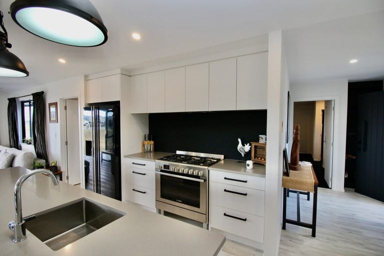 Photo of property in 3 Awatea Drive, Whitianga, 3510