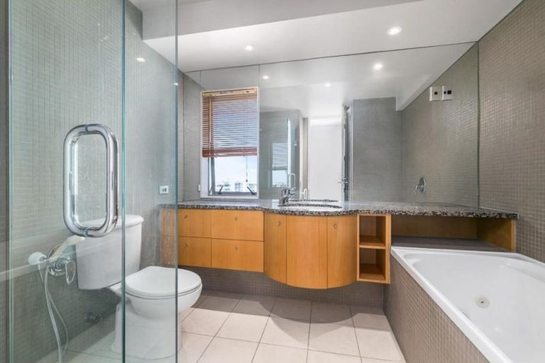 Photo of property in Tower Hill Apartments, 15f/1 Emily Place, Auckland Central, Auckland, 1010