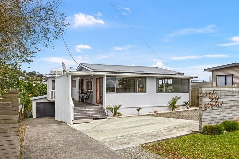 Photo of property in 167 Vipond Road, Stanmore Bay, Whangaparaoa, 0932