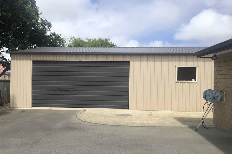 Photo of property in 18 Mauchline Street, Wallacetown, 9816