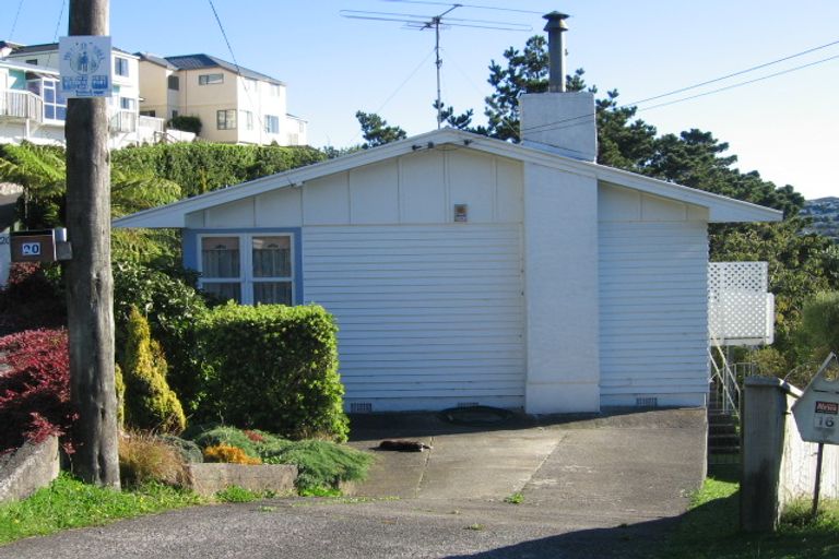 Photo of property in 18 Paparangi Crescent, Paparangi, Wellington, 6037