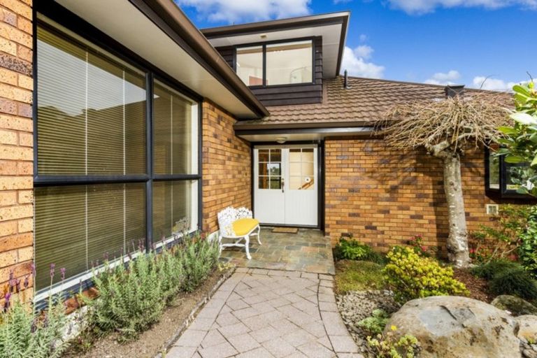 Photo of property in 35 Kenmure Avenue, Forrest Hill, Auckland, 0620