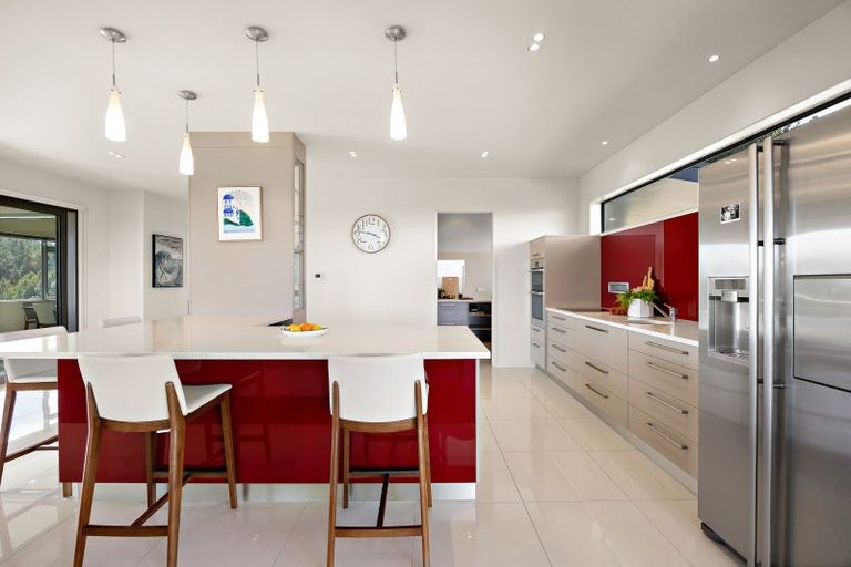 Photo of property in 55 Pinetone Road, Kumeu, 0892