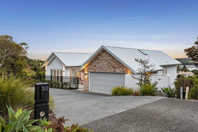 Photo of property in 30 Pacific Cliffs Drive, Gulf Harbour, Whangaparaoa, 0930