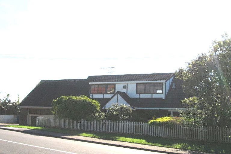 Photo of property in 2/11 Takutai Avenue, Bucklands Beach, Auckland, 2012