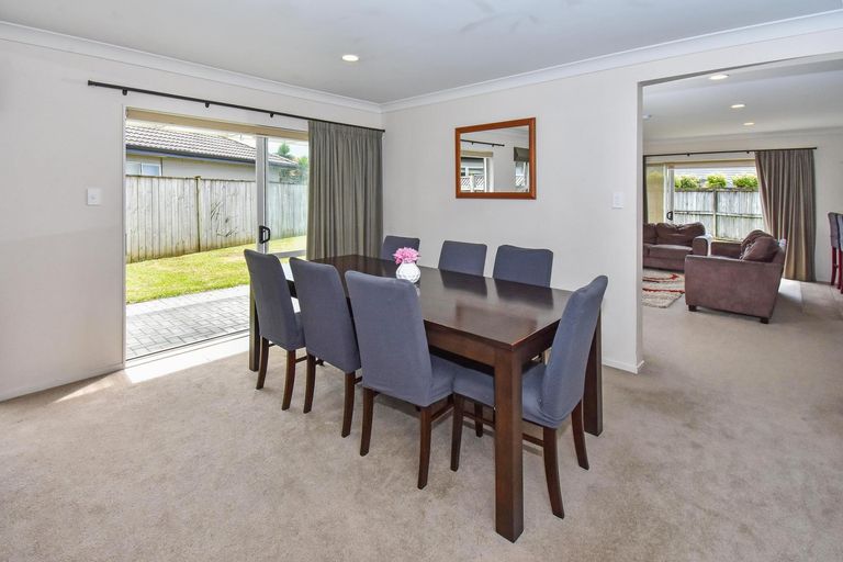 Photo of property in 7 Stranraer Crescent, Wattle Downs, Auckland, 2103