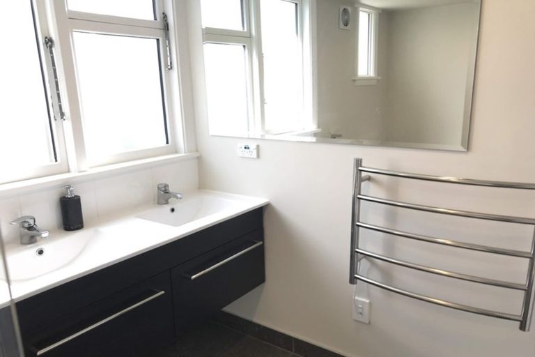 Photo of property in 106 Tomes Road, St Albans, Christchurch, 8052