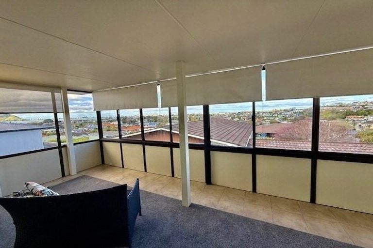 Photo of property in 9b Tirinui Crest Road, Otumoetai, Tauranga, 3110