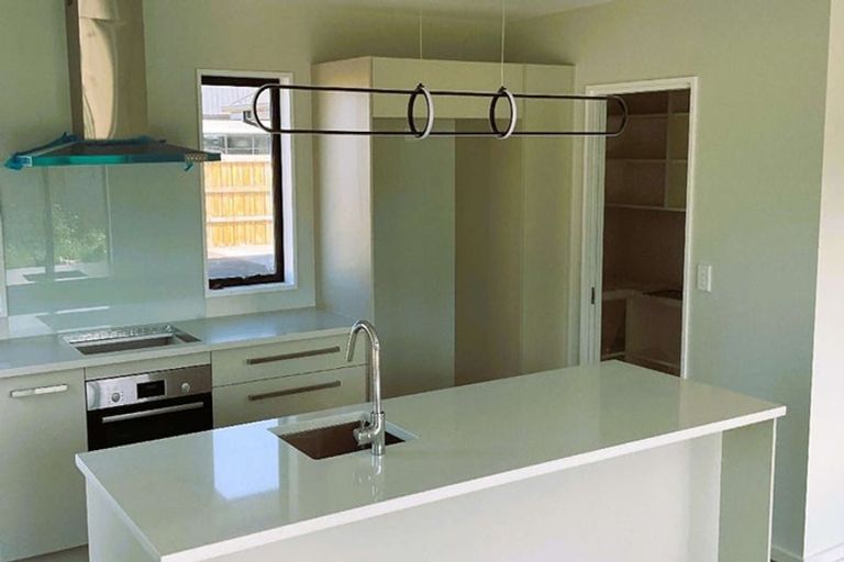 Photo of property in 1 Harrier Place, Amberley, 7410