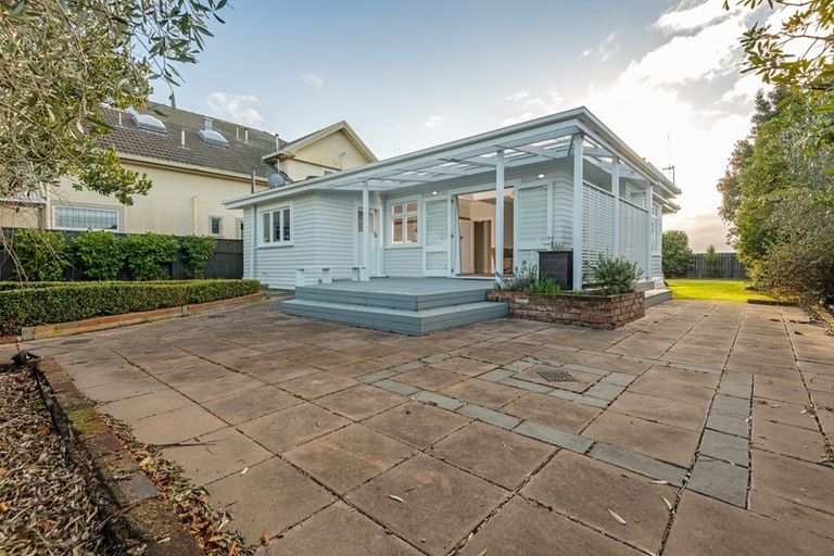 Photo of property in 256 Albert Street, Hokowhitu, Palmerston North, 4410