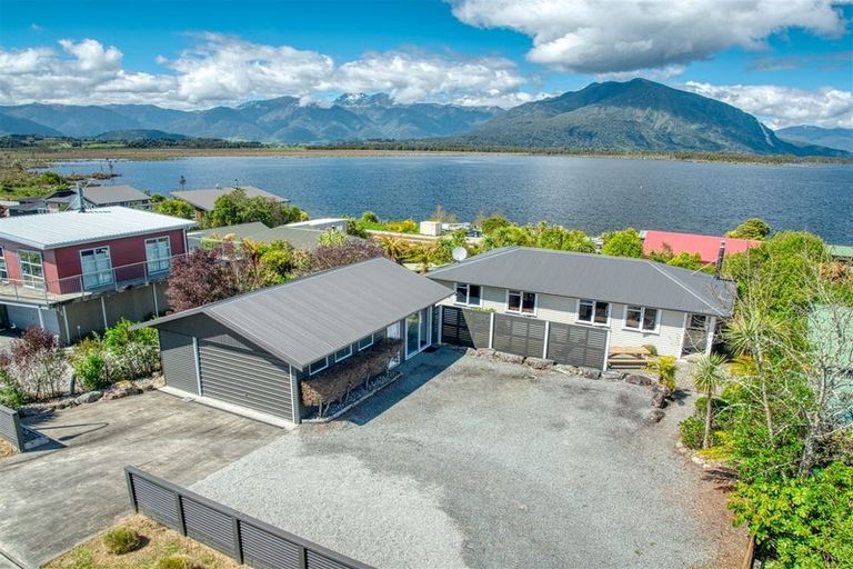 Photo of property in 42 Koe Street, Moana, 7872